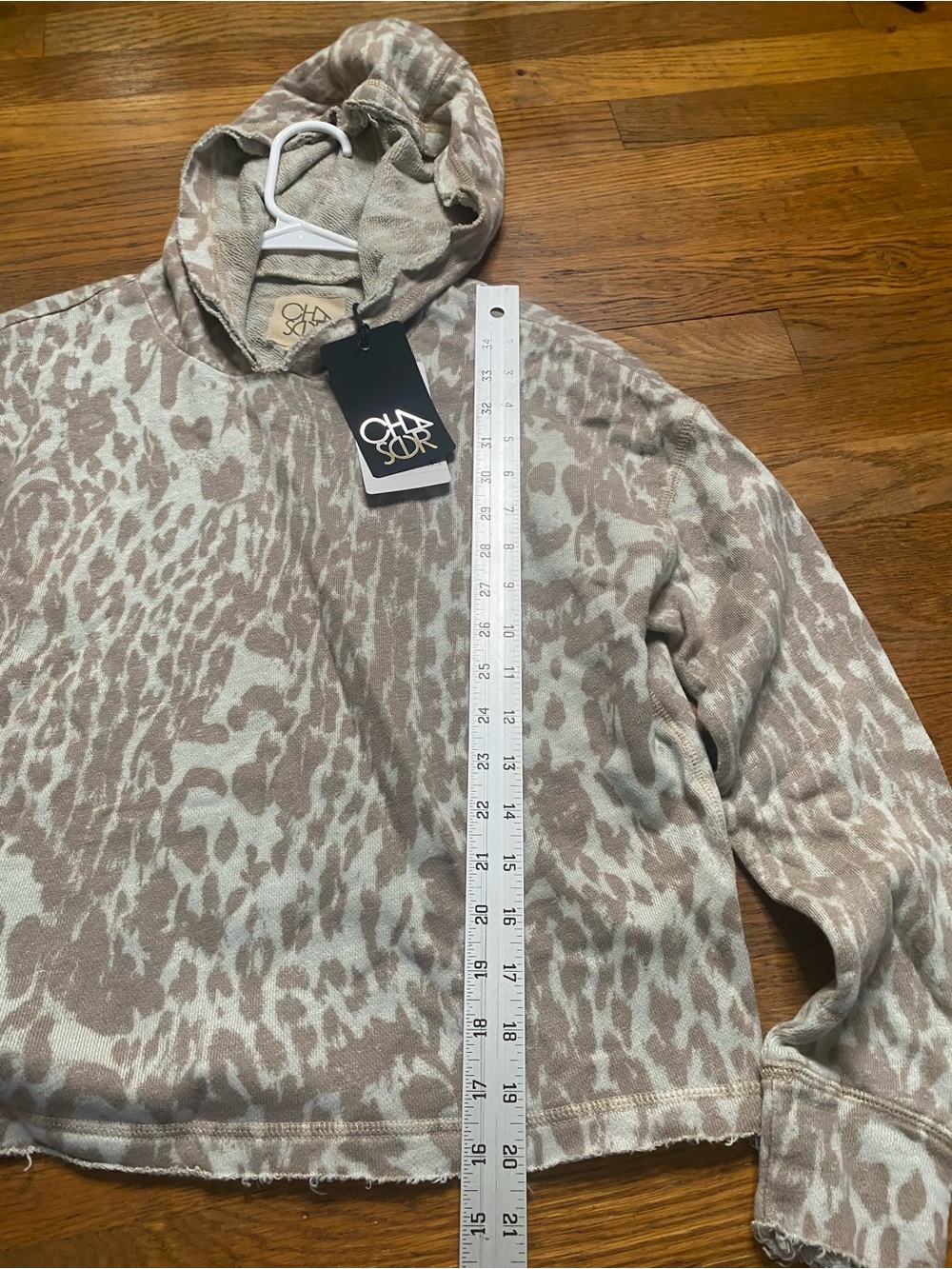 Chaser Leopard Print Cropped Hoodie Raw Hem Pullover Sweatshirt Small NWT - Picture 7 of 9
